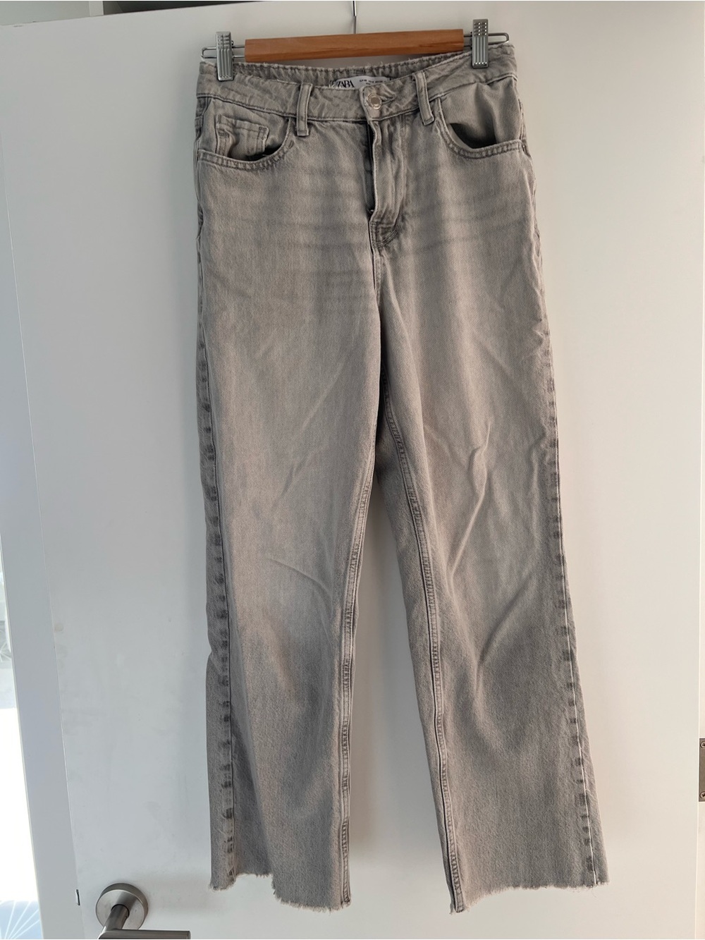 Zara Light Gray Relaxed Straight Jeans